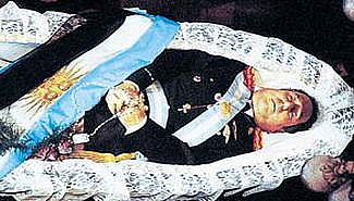 Oyarbide desliga a Perón de la causa por la Triple A