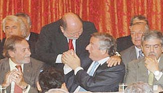 Busti tras los contratos de obras en la Rosada