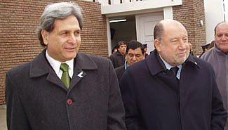 ¿Uno de que se reía?