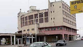 El trabajo de maleteros no se regulariza por desentendimiento