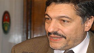 El gobierno defiende su decisión de aumentar la luz