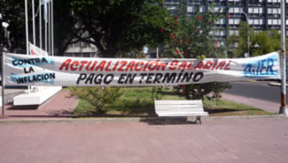 Los judiciales quieren 30{10b083c464b21a2e5b96ab7d1950c6efda5949816d8d4b699d6508628a11a647} de aumento salarial