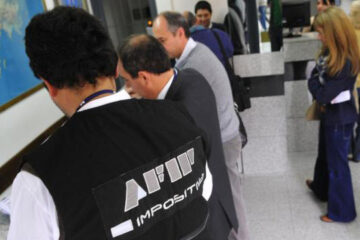 Allanan por evasión a red financiera que movió $15 mil millones en tres años