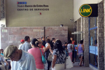 Este sábado comienzan a pagar los sueldos de enero