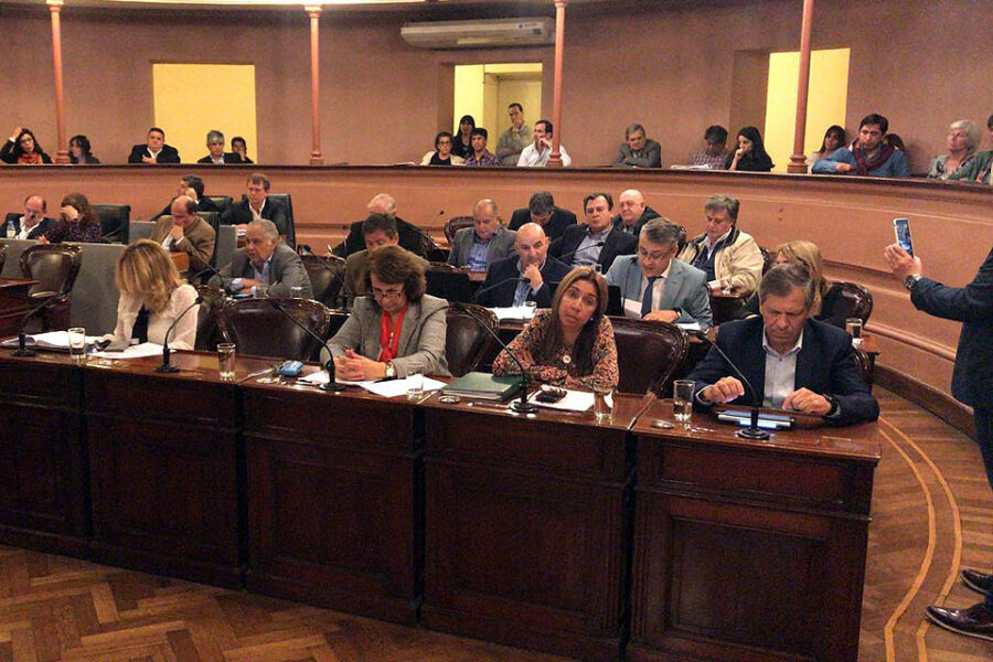 Aprueban nuevo destino para los dólares de los acueductos