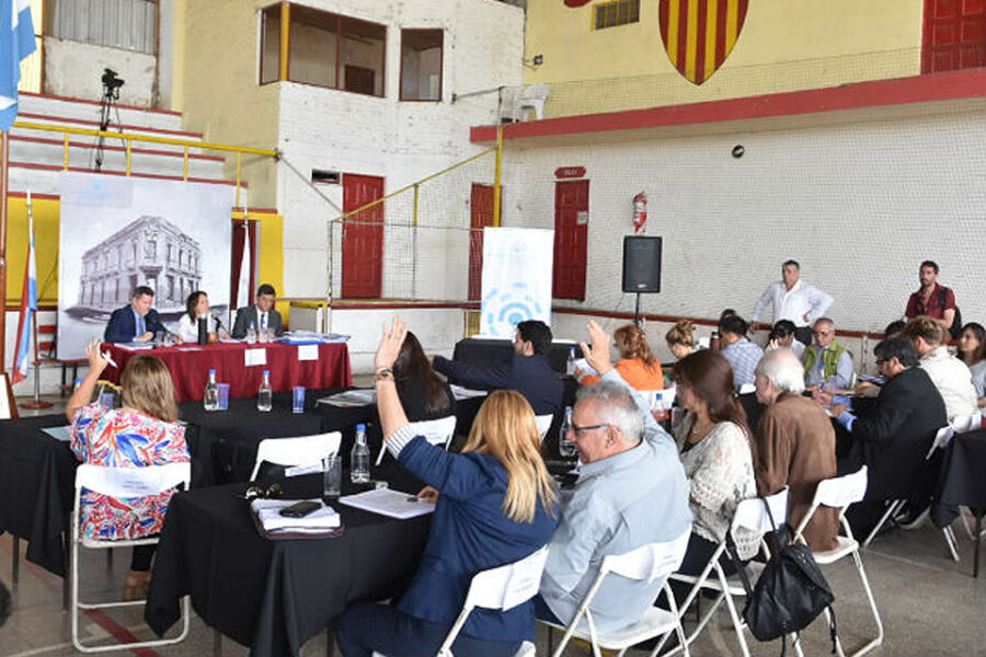 La polémica frenó el proyecto de los contratos del HCD Paraná