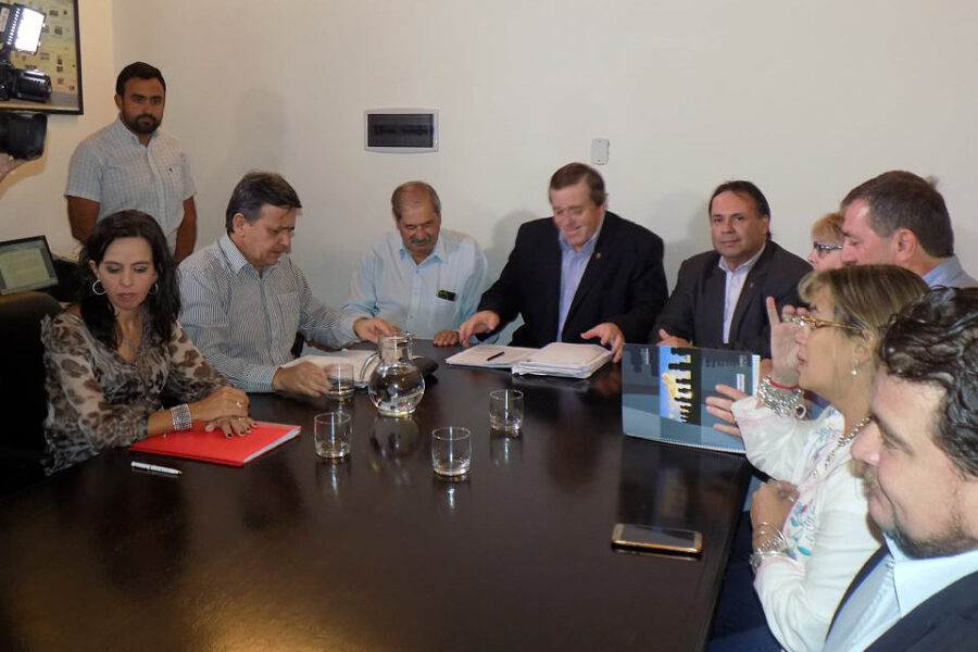 Gobierno y docentes se verán las caras este viernes