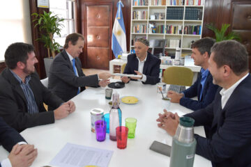 Bordet y Cresto gestionan fondos para eliminar basural a cielo abierto