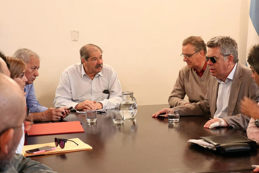 Municipales de Paraná acordaron 22% de aumento y bono de $5000