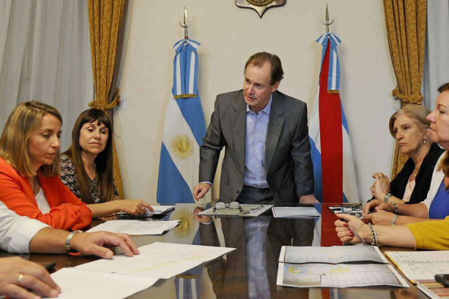 Solo Entre Ríos, Mendoza y Santa Cruz tienen 50% de mujeres en sus gabinetes