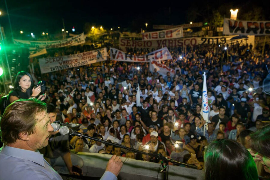 Varisco profundiza la peronización de su campaña