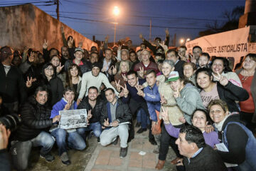 Bahl, Solanas y Cáceres juntos en un acto