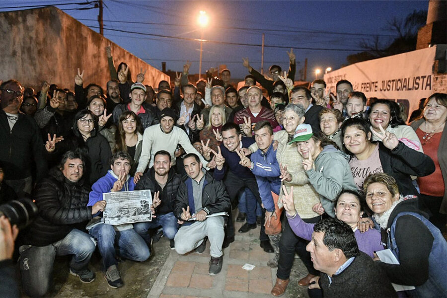 Bahl, Solanas y Cáceres juntos en un acto