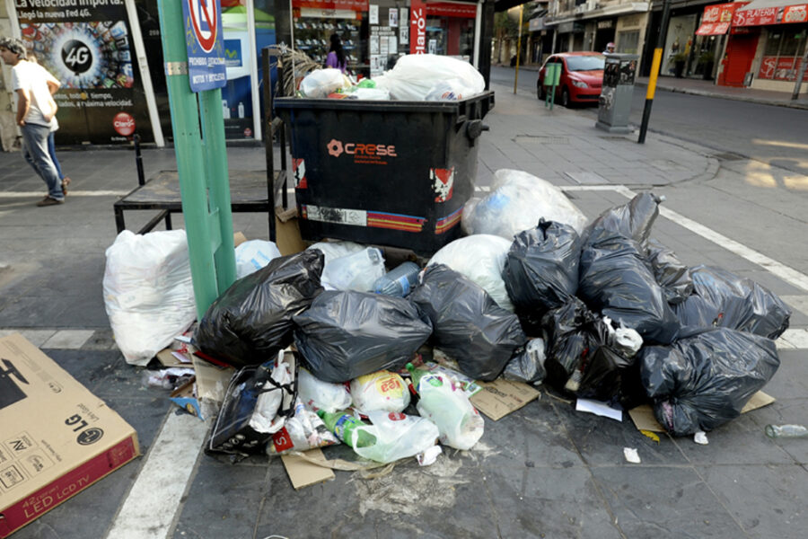 Varisco presentó un amparo para que municipales levanten retención de servicios