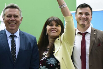 El varisquismo acepta el congelamiento salarial de Bahl