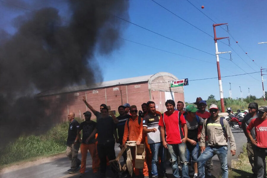 Despidos y protesta en Paraná
