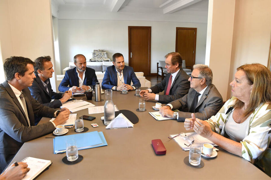 Bordet le pidió reactivar obras paradas a ministro de Alberto