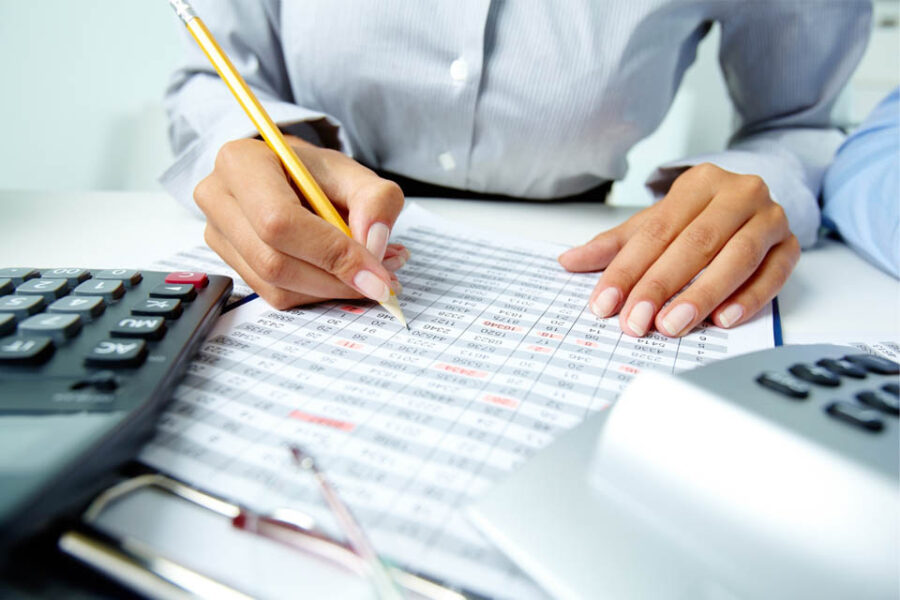 Flexibilizarán profesionales y obra pública privada