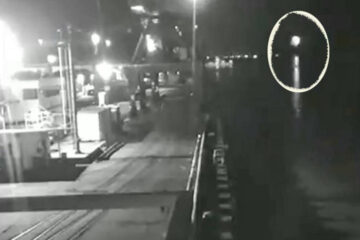 Video: cayó una bola de fuego en el río Paraná