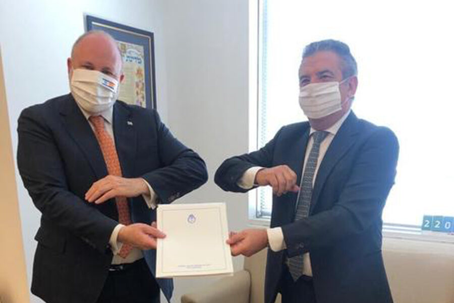 Urribarri inició su actividad diplomática en Israel