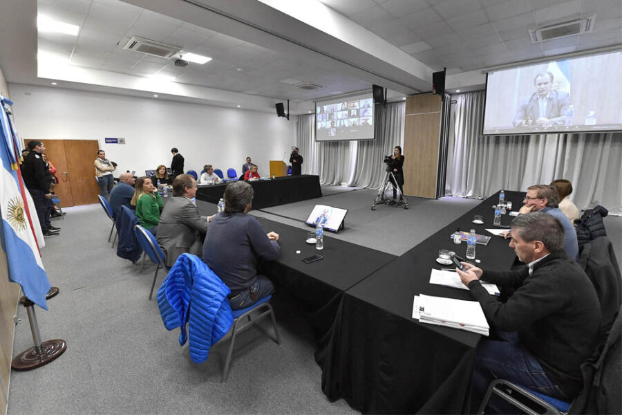 Bordet bajó línea a sus diputados