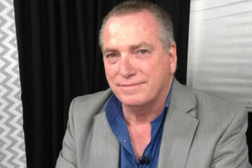 Dice que es dueño de la barranca desde 1986 pero vende ahora