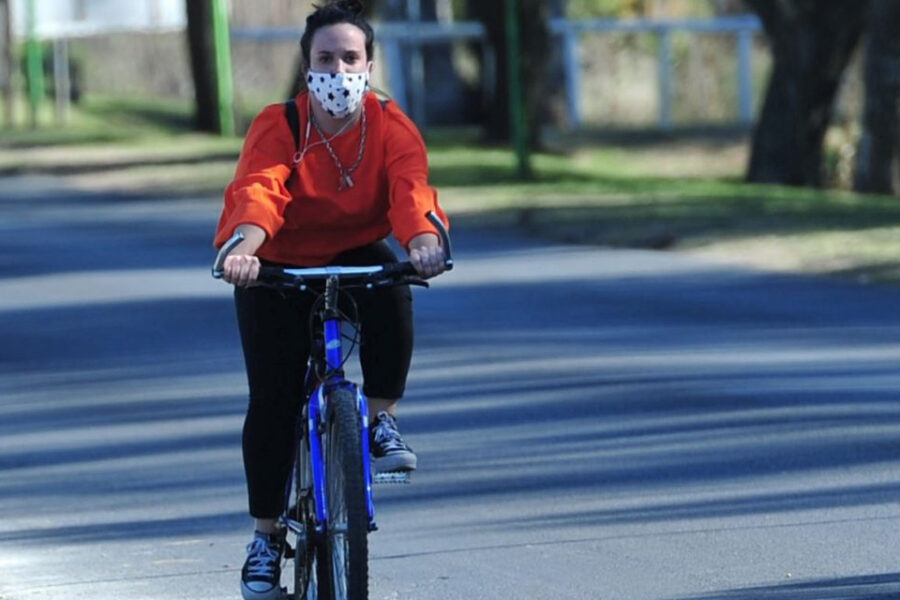 Habilitan más actividades en Paraná