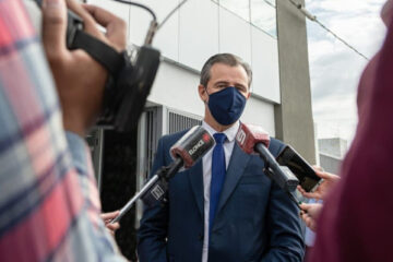 Bahl no piensa en dar marcha atrás por los casos