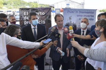 Bordet, Massa y Meoni anunciaron seis terminales de ómnibus