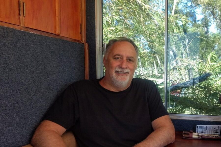 “El camino es la renovación partidaria”