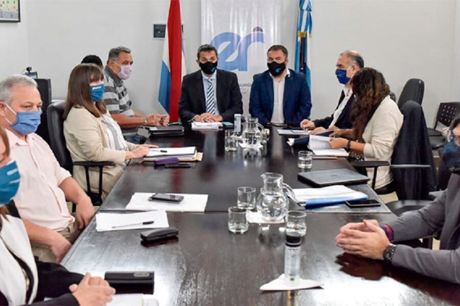 Proponen aumentos de más del 30% al personal de Salud