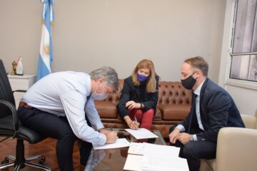 La provincia y el IAPSER formalizaron la permuta de inmuebles