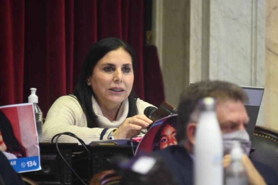 “Hay que dejar de lado ambiciones egoístas y personales”