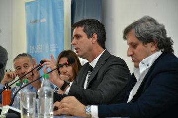 Cresto proyecta una ley de acceso universal