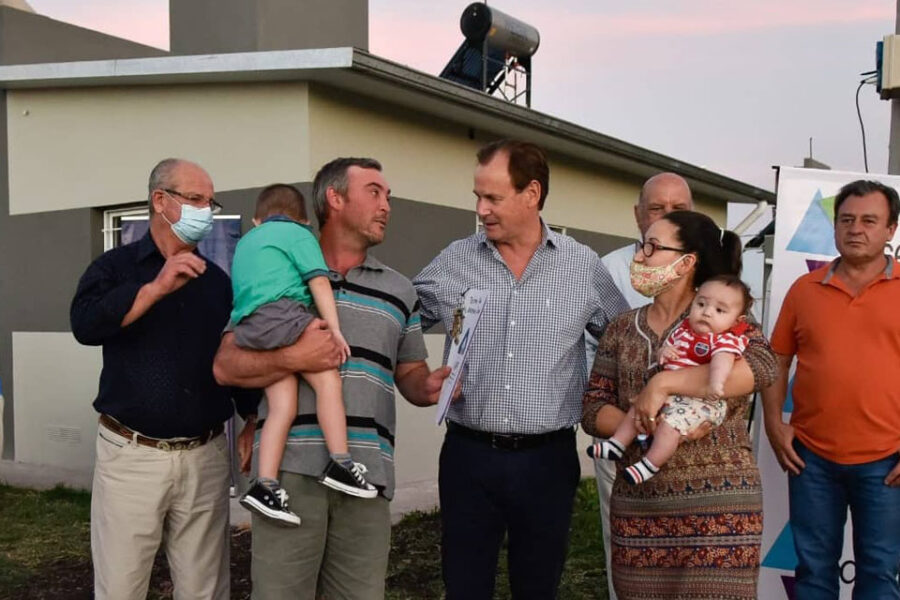 Pese a la falta de presupuesto Bordet promete más viviendas