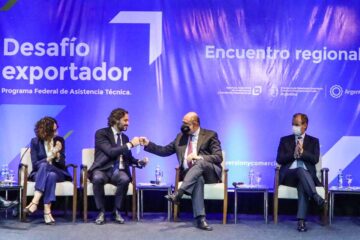 Bordet presente en el lanzamiento de Cancillería Federal
