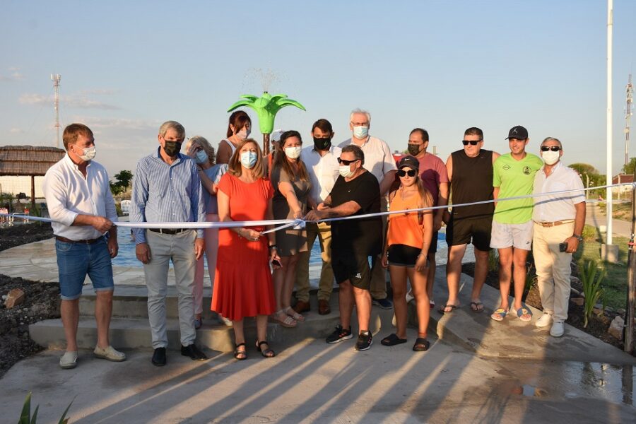 El Pingo estrenó piletas públicas