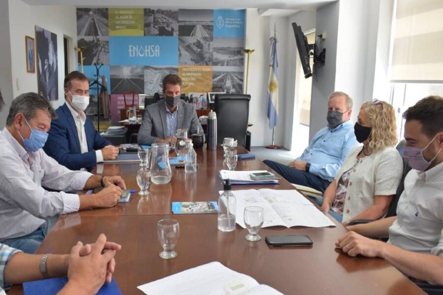 Cresto recibió al intendente que contradijo a Bordet