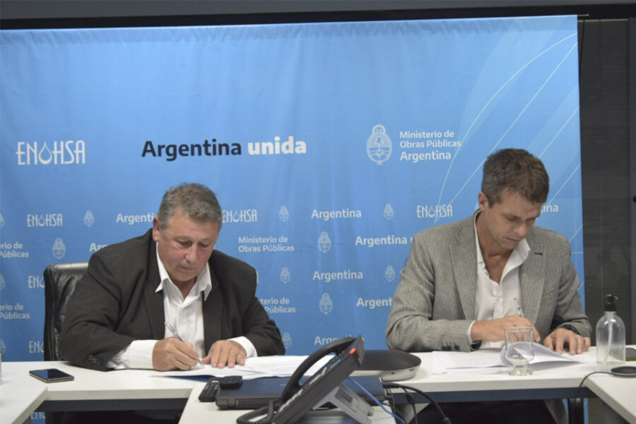 Cresto hizo acuerdos con varios intendentes