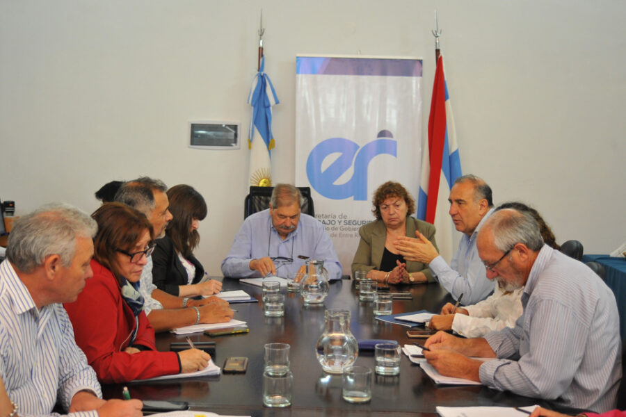 La propuesta del gobierno para estatales y docentes