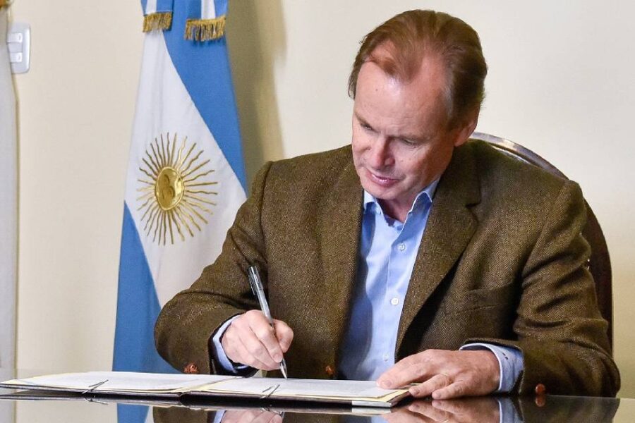 Bordet promulgó el Presupuesto 2023