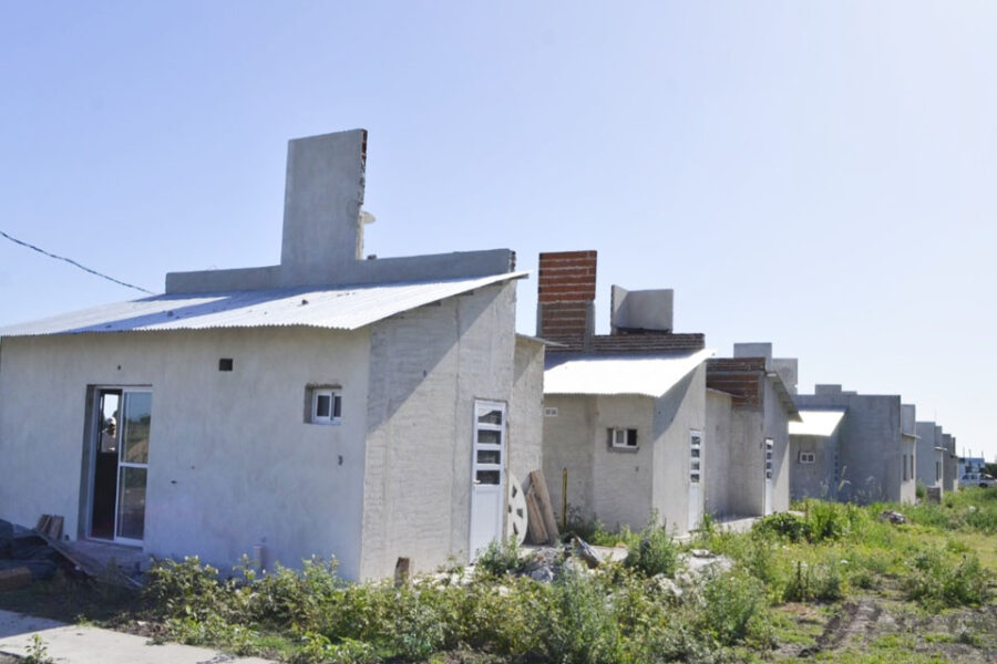 Con fondos propios la provincia construye 81 nuevas viviendas