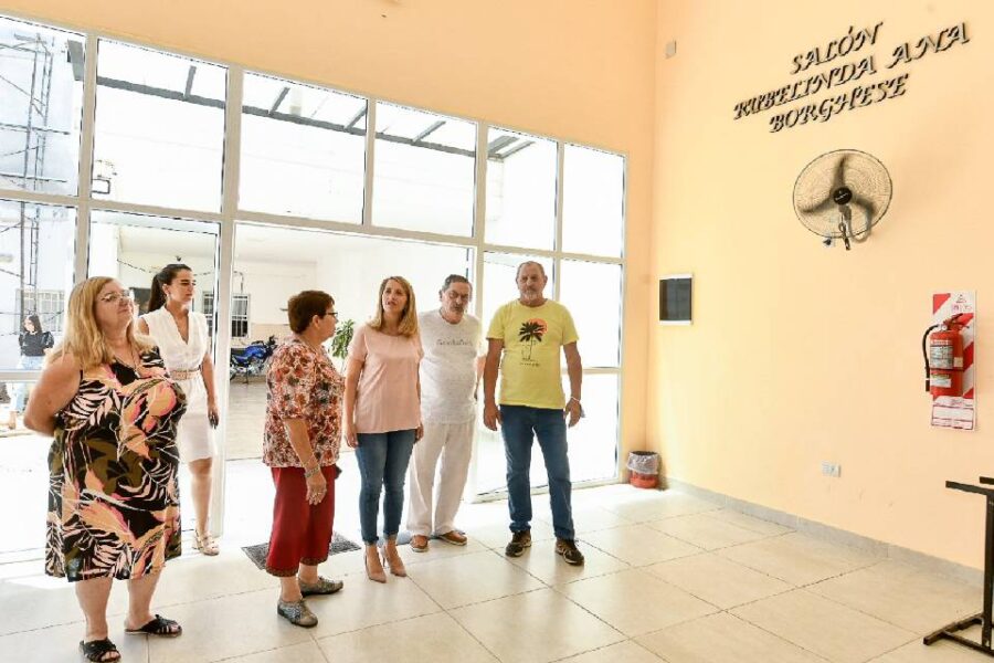Stratta entregó un importante aporte al Centro de Jubilados y Pensionados Provinciales de Paraná