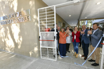 Stratta en sus pagos con obras y aportes