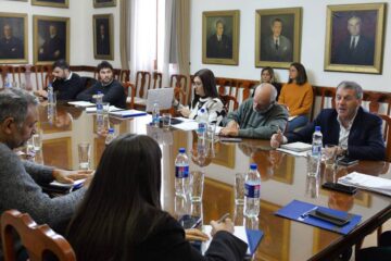 La provincia ratificó su oferta a estatales y docentes por encima de la inflación