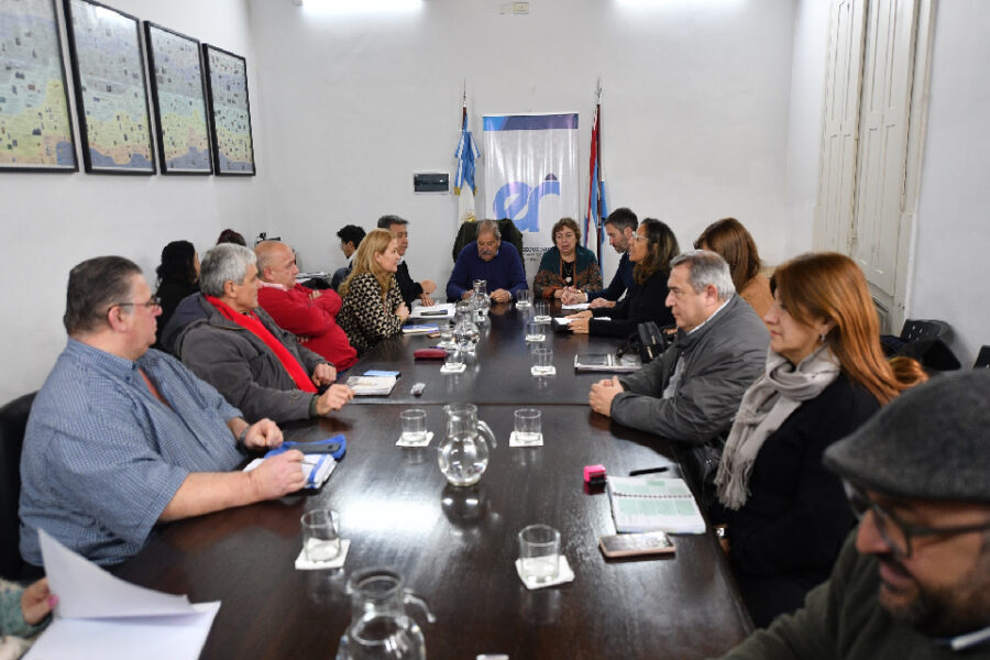 El gobierno ratifica el acuerdo previo con los docentes