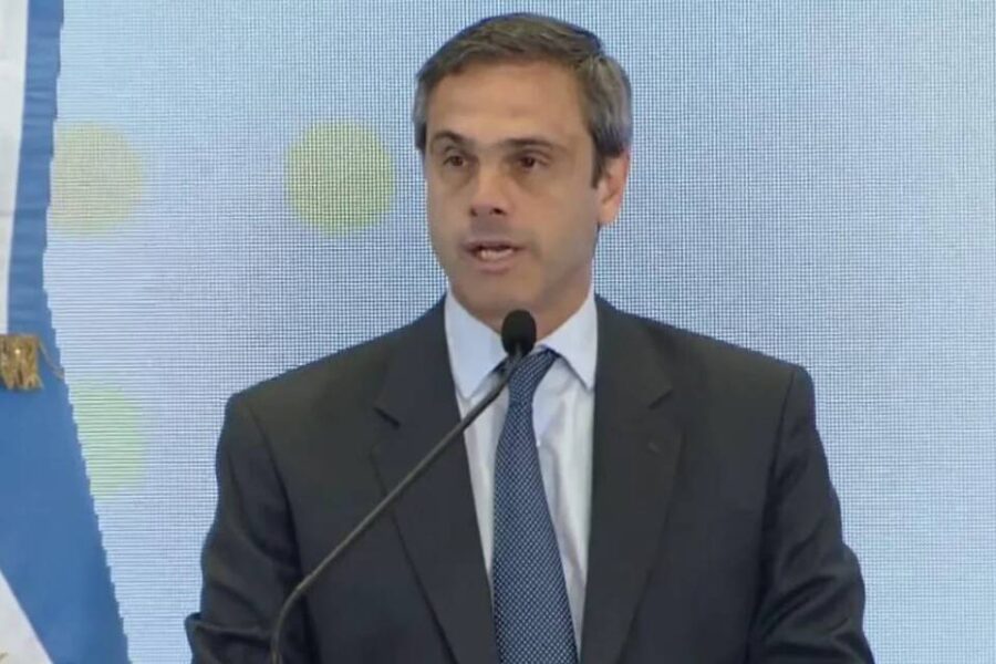 (Es entrerriano) Entre aplausos, Guillermo Michel se despidió del personal de la Dirección de Aduana