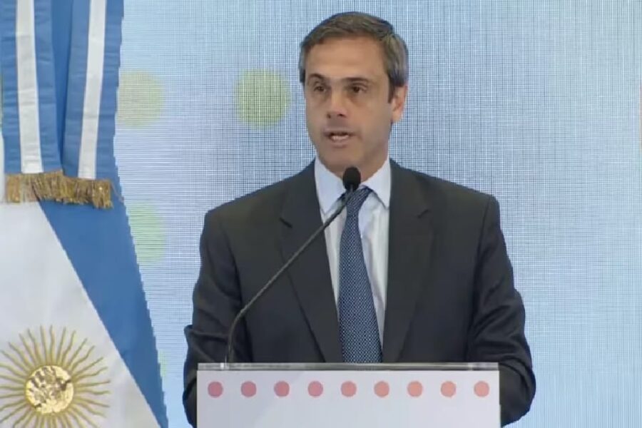 Guillermo Michel renunció como director de la Aduana