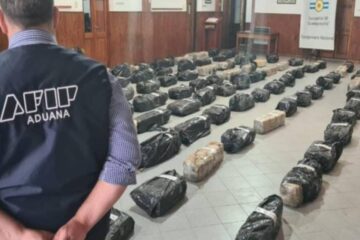Secuestraron casi una tonelada de marihuana oculta en un camión que transportaba arroz en Entre Ríos