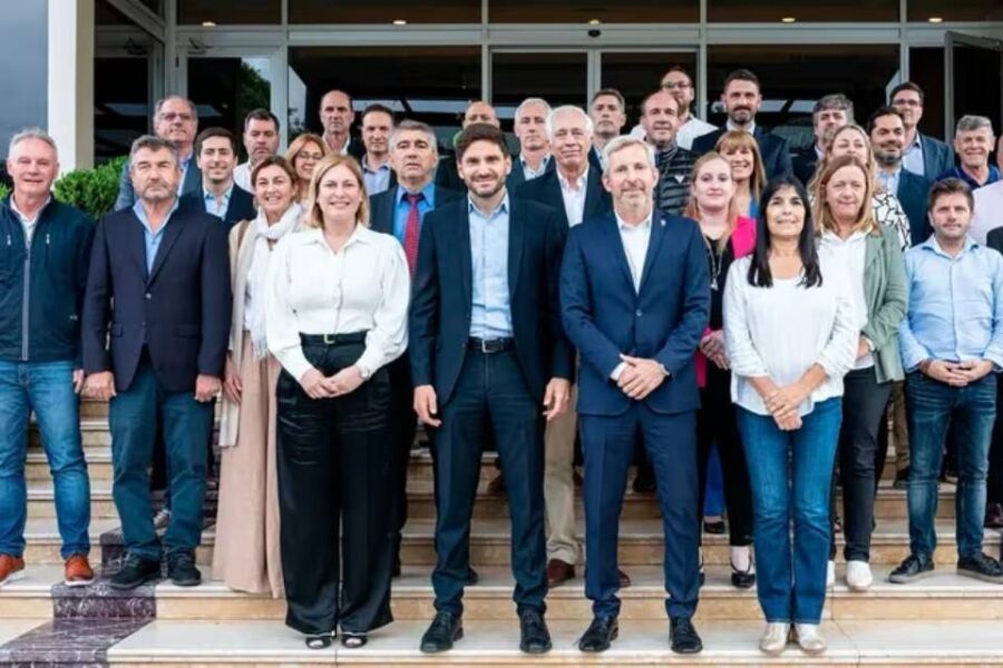 Pullaro y Frigerio llamaron a mantener la unidad de JxC y a pelear por los recursos para sus provincias